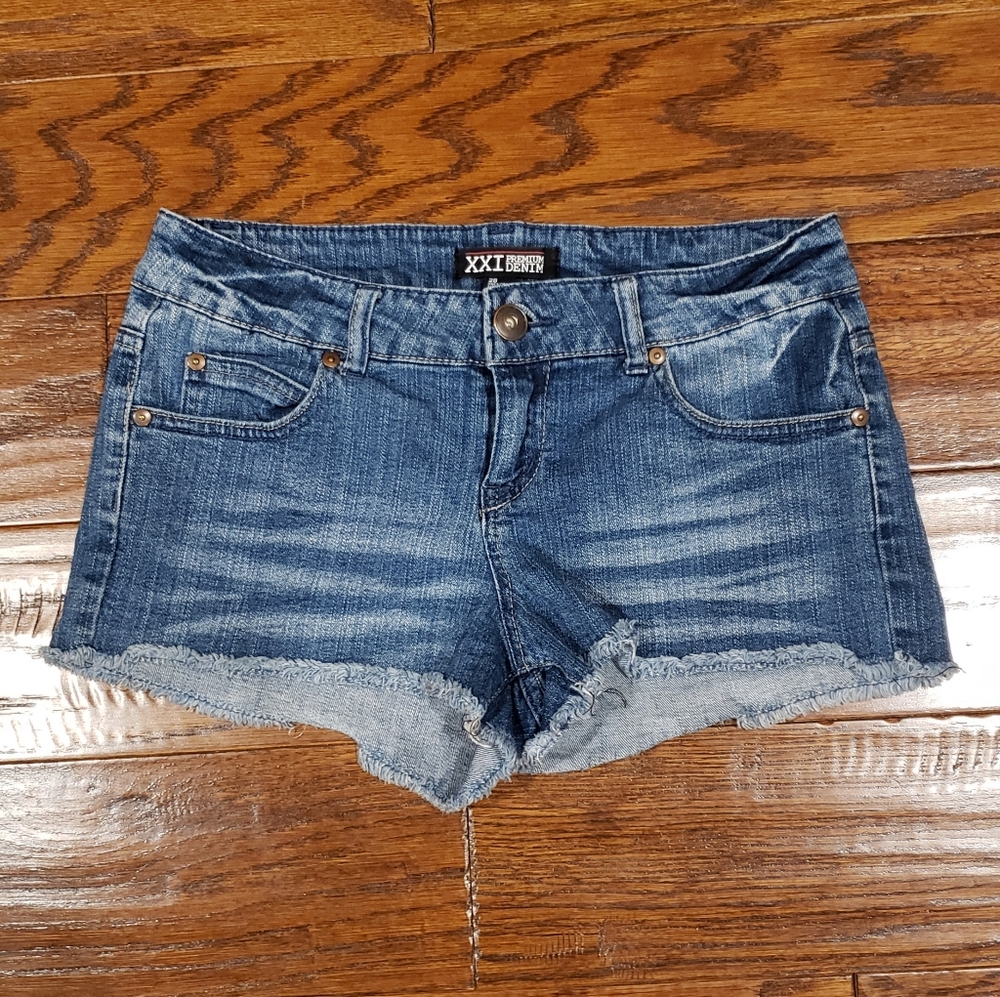 XXI PREMIUM DENIM Shorts - Size 28